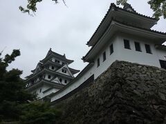 郡上八幡城です。
これは８０年前に再建された、日本最古の木造再建城だそうです。