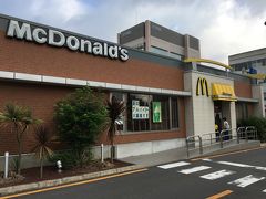 　7月21日（金）。
　ユースの近くのマクドナルドで朝食。