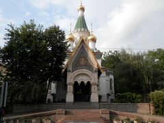 聖ニコライ・ロシア教会
小さな教会ですが意外と訪れる人は多いのです。
ブルガリアとロシアでは同じ正教でも宗派が別なため、アイデンティティーを守る為に建てられた教会。