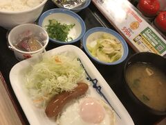 なら松屋でソーセージ目玉焼きのモーニングを
納豆トッピングで４００円