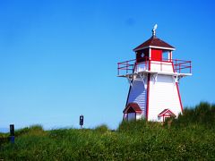 Covehead Harbour Lighthouse

赤と白のコントラストもひときわ鮮やかな四角い可愛らしい灯台です。