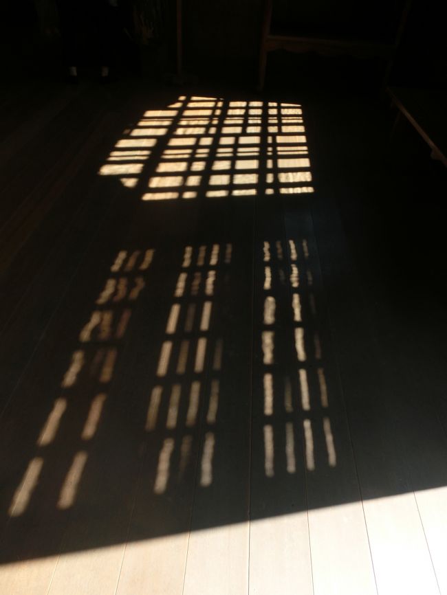 おー、ジャパニーズ ステンドグラス、禅スタイル