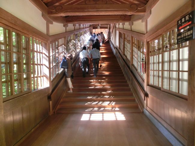 これが現実なので、人が見えなくなるのを待って撮りました。