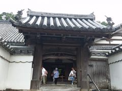 　次は光明禅寺へ。17:20~17:50
　大宰府天満宮や九州国立博物館へは何度も行っていますが、ここは初めて。こんなにそばにあるのに・・・緑のもみじと、石庭が美しいです。秋の紅葉の頃にも来て見たいです。写真撮影不可で残念。