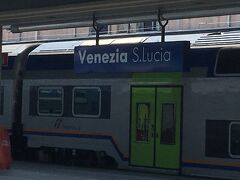 ヴェネチア S ルチア駅に到着！2時間ほどでした。