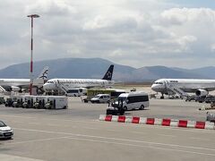 当然アテネの空港はエーゲ航空達の巣でした。
