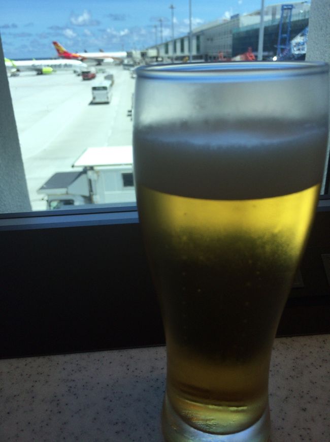 ラウンジでビールいただきます。<br />修行中、何度もここでこうやってビール飲んだな~