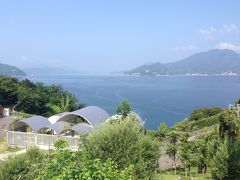 岡村島の岡村港から右回りに西から北に行き、
岡村大橋の展望台に来ました。
近いので休みなしで来ました。
御手洗の町並みが遠くに見えます。
これから行こうかどうか思案中。