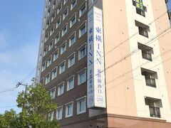 まずは米原で途中下車して、本日のお宿『東横イン米原駅新幹線西口』に立ち寄ります。
東横インって、これだけ数があるのに今まで泊まったことが無かったんだよねー。
駅目の前なので立地最高。

ここでまず荷物を預け、身軽になったところでいざ敦賀ァ！！
こちらも2列シートで快適な旅。乗車率も5割くらいでした。うん、順調順調！

途中近江塩津で乗り換えますが、ちゃんと時刻表とにらめっこして行程を決めないと、なーんにも無いこの駅で数十分待ちぼうけくらったりするのでご注意を。

米原9:00→近江塩津（乗り換え4分）→敦賀9：50