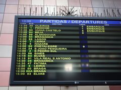 おなじみのセッテリオスバスターミナル3回目。
リスボン14：00発ナザレ15：50着。
1人10.9ユーロ。
