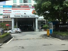 バッチャン村から帰って来た父母と合流してシレナショッピングセンターにご飯を食べに行きました。
ここにはラーメン屋さんや和食レストランがありました。
娘の希望でラーメン屋さんに行きました。やっぱりラーメン最高！！！
スーパーもあるのでバラマキお土産を調達しました。