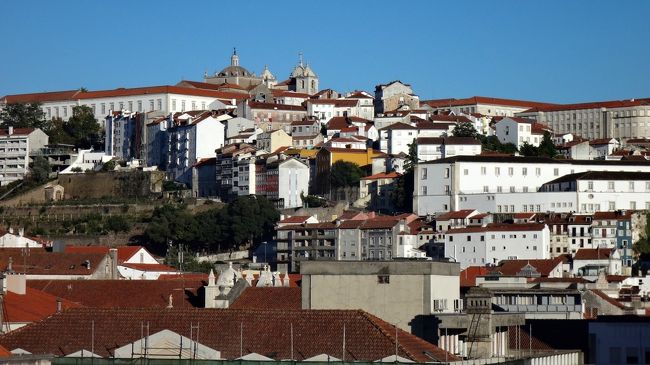 ホテルの部屋から見える景色です。<br />10年前にコインブラに来た時に、この景色に魅了され、今回も8泊の予定で来たのですが、ホテルのフロントの対応が悪く、この景色をゲットするために、戦いを強いられました。<br />