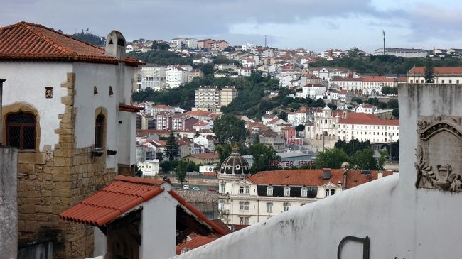 いろんな路地を歩いて、アングルの違う角度から、町を撮影ごっこです。