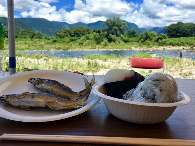 はー、幸せ～<br />他の鮎と差別化するため、「九頭竜勝山あゆ」として商標登録しようとしてるそうです。<br />確かに郡上鮎とか有名ですよね<br />こんなに勝山漁協からおもてなししてもらったので、宣伝しなくちゃ！<br />みなさーん、「九頭竜勝山あゆ」とっても美味しいですよー！<br />立派な鮎も釣れるので、勝山市九頭竜川来てくださいね～！