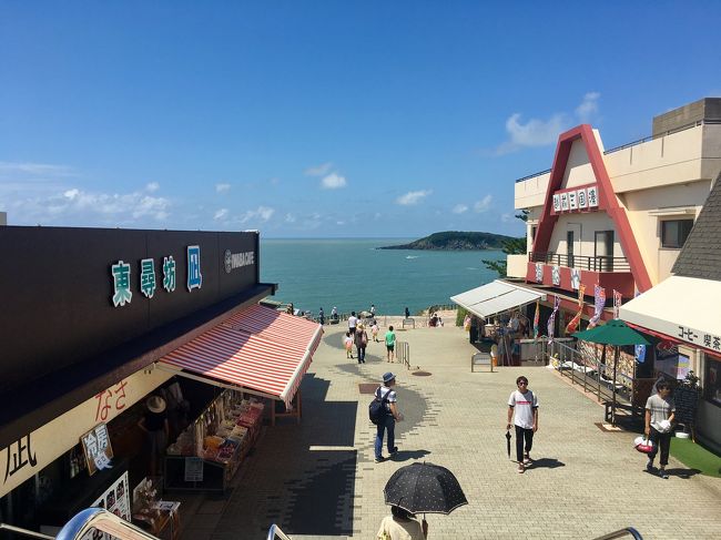 お土産屋さんの売り子さん、北陸人とは思えないほど押しは強め。<br />関西ほどではありませんが、結構グイグイ来ますw