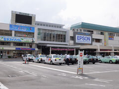 そして、松本駅には15時18分に到着。
まずは、駅前のホテルに向かう。
フロントで聞いてみたところ、今夜は『松本ぼんぼん』という夏祭りがあるそうだ。
こんな偶然も旅の醍醐味だ。