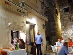 Konoba Rozario Dunbrovnikで夕食です。
