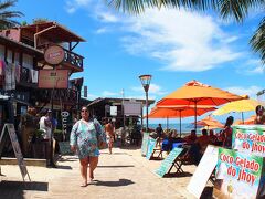 【Morro de Sao Paulo 聖パウロの丘】

レストランを出ると、海岸沿いをず～っと歩いて行けます～