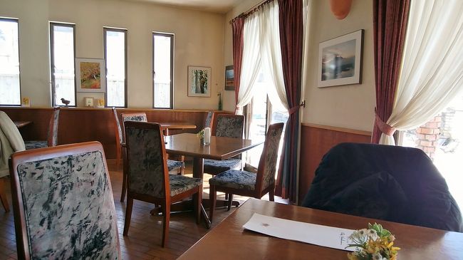 落ち着いた店内