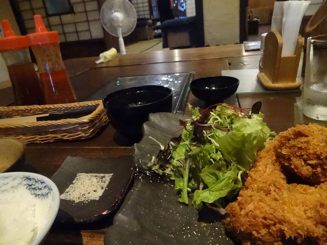 わたしはﾋﾚｶﾂ膳<br />こんな和風の古民家にていただきます。堀炬燵なので足も快適。