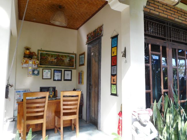 フロントです。