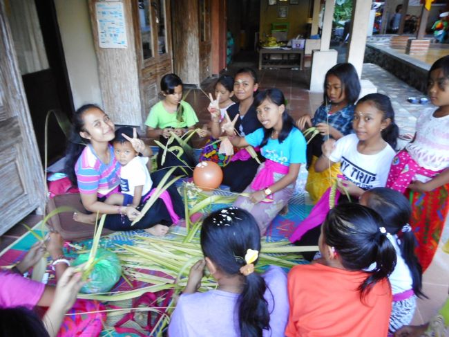 村の子供達と出会いました。