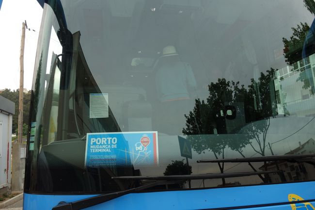 REDE EXPRESSナザレ8：10発ポルト11：25着。<br />このチケットは日本でネットで購入済み。<br />1人16.1ユーロ。