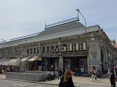 ボリャオン市場。