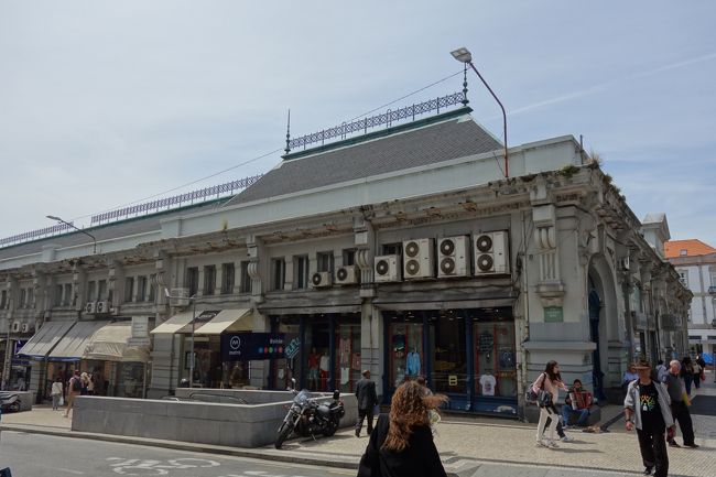 ボリャオン市場。