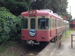 本銚子駅に着きました。乗ってきた電車をパシャリ。
こんなところで途中下車する人は余りおらず…。