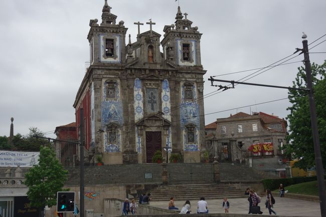 サント・イル・デフォンソ教会2度目。<br />ホテルのお部屋で休憩。