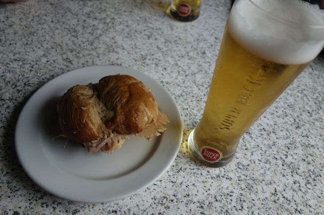 リスボンで食べたビファナと比べると、私はリスボンの方が好きでした。<br />リスボンの方はパンに煮汁がしみていましたが、こちらのはパンと肉は独立した感じでした。大きさもリスボンの方が大きかったです。