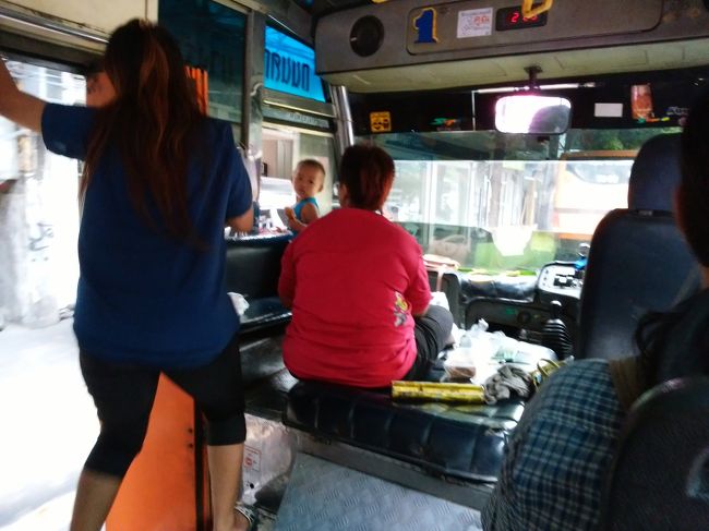 ロビンソンでお土産を買って、(娘はS&amp;Pでドラえもんの缶入りクッキーを自分用に^^;)ミスドでスシドを食べて帰りました。<br />帰りのバス、ファミリーでしょうかね。