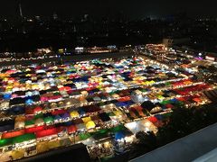 駅から地上にあがってすぐにあるエスプラネードというモールの駐車場4階へ
写真では見てたけど結構感動します！