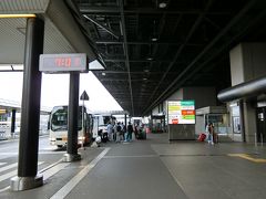 今回も旅のスタートは成田空港です。

7時の成田空港第二ターミナルです。