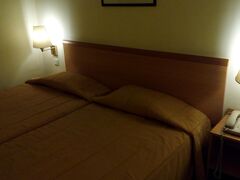 今夜の宿泊地、コンフォート・イン・ファフェギマランイス到着。
古い印象は否めないものの、清潔ですし安心して泊れそうです。