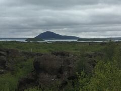 ミーヴァトン湖です。
火山活動が活発な地域