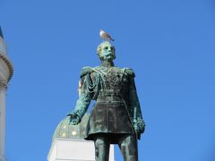 アレクサンドル2世の頭に乗っかるカモメ。

このアレクサンドル2世はロシアがフィンランドを統治していた時の皇帝ですが、決して市民を弾圧することなく、丁寧に扱ったそう。
銅像を作る計画が立てられたときフィンランド中の芸術家がこぞって製作に名乗りを上げたそうです。