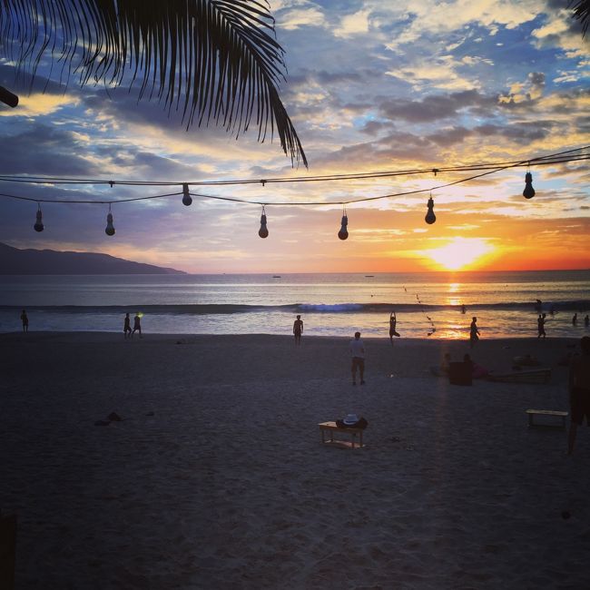 ミーケビーチの朝日。ぼーっと眺めているだけなのに幸せな時間。