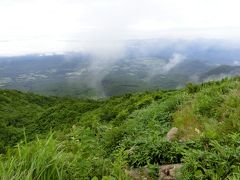 【岩木山】

69のカーブがある津軽岩木スカイラインで8合目につきました。
相当登ってきたので景色も最高です。