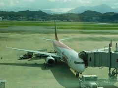 2017.08.12　福岡空港
これから乗るT-way航空。