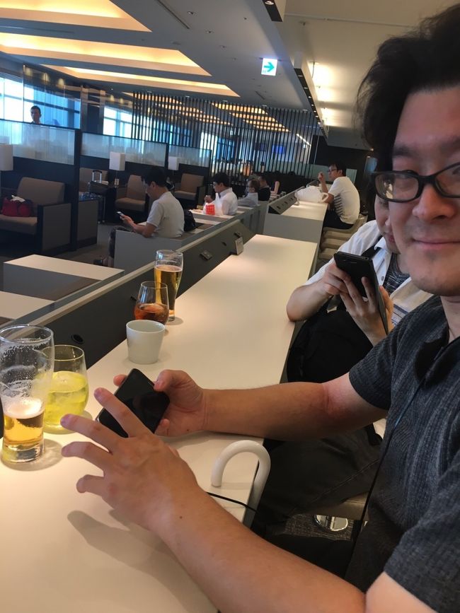 ぬひ～～～～( ;∀;)<br />ビアだよ、ビア飲んでるよっ。