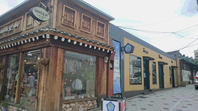 ソウルからは地下鉄で移動。<br />今回の目的地、安国駅に到着。<br />北村韓屋村へ行ってみました。<br />