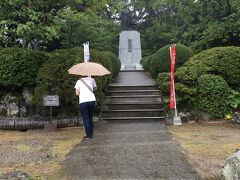 松蔭先生誕生の地の記念像