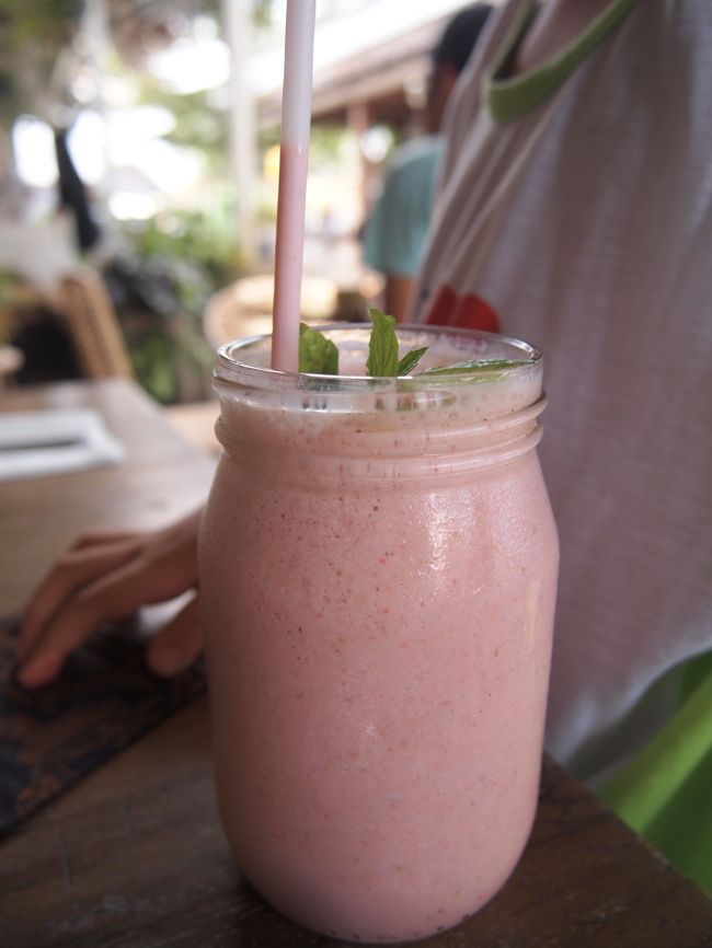 息子はストロベリースムージー(p30,000) 