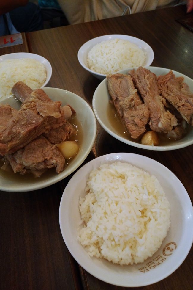 お二人は初挑戦とのこと。確かに結構雨降ってたし、バクテー初めてで夜だったらこちらの方が良いかもね。味は同じで良い感じでした。