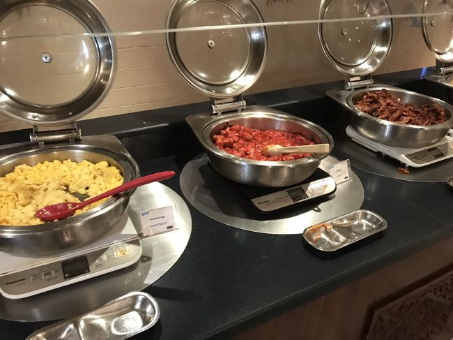 昨晩もブッフェで食べ過ぎてたので、少し失敗でした。