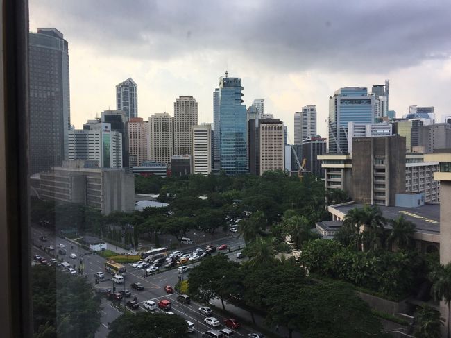 シャングリラホテルのロビーです。<br />シャングリラっていい匂いです。