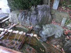 とりあえずアーケードを歩いて気比神宮　15分ほどで着きました
大鳥居は年末まで改修中。

亀の湧き水　お散歩中の方に教えていただきました。おいしい