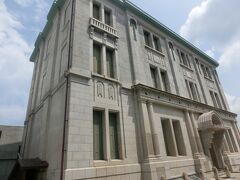 近代建築の博物館は、旧大和田銀行という建物だったと教えていただきました。俳優の大和田伸也さんのご先祖さまが創業者だとか。